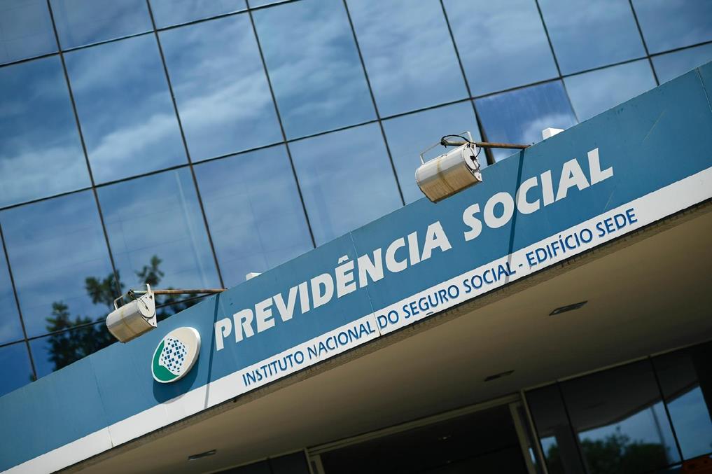 Prova de vida de beneficiários do INSS pode ser realizada através de procuração