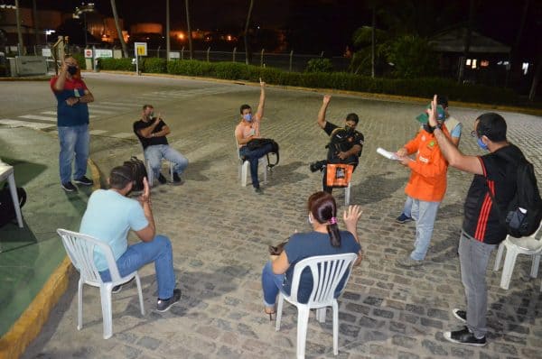 Petroleiros(as) de PE e PB deliberam acerca do regramento da PLR