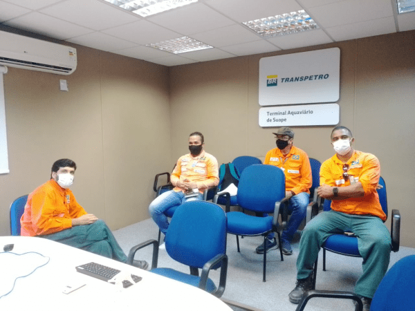 Sindipetro PE/PB cobra posição da Petrobras para relocação dos funcionários da Transpetro