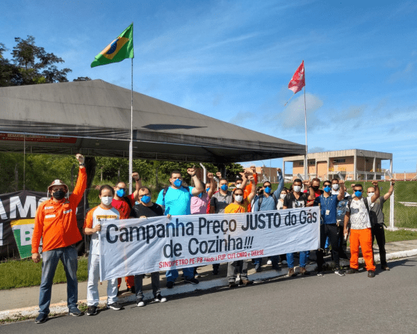 Gás de cozinha a preço justo. É possível e petroleiros mostram como