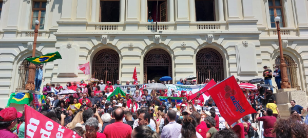 Sindipetro PE/PB reforça posição em defesa da democracia