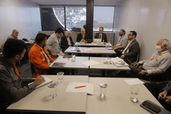 Petroleiros e novo governo empenhados na retomada do protagonismo do Brasil no setor energético