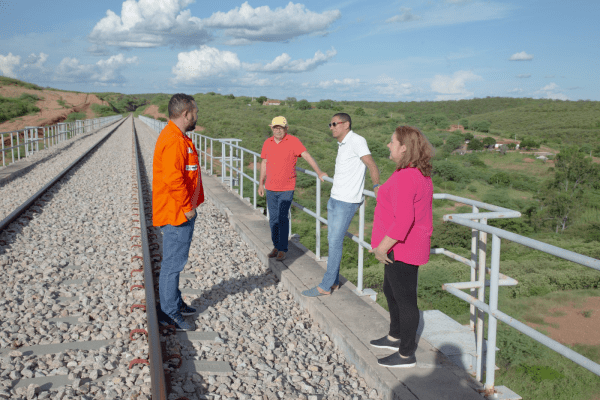 Sindipetro PE/PB articula mobilização por terminal de combustível no sertão de Pernambuco
